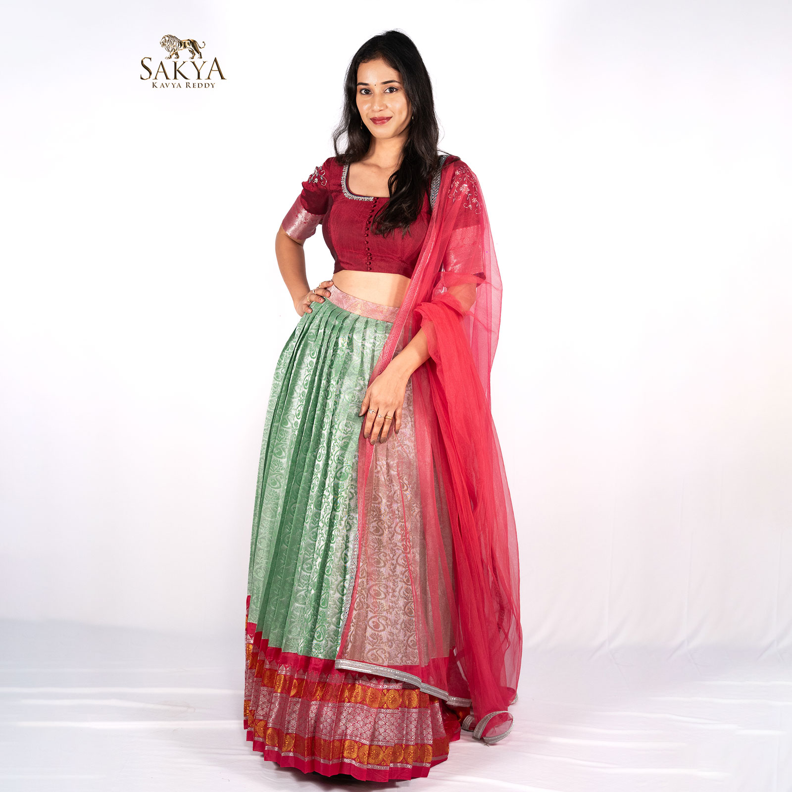 Simple Gadwala Pattu Lahenga Pair with Handcrafed Work